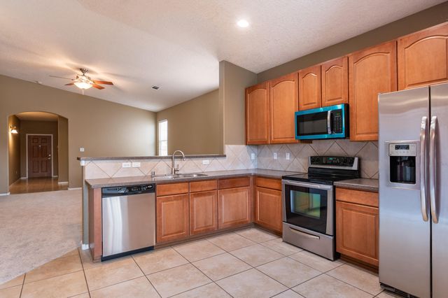 2240 Montevine Court SE, Rio Rancho, NM 87124