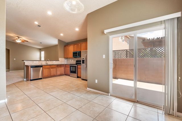 2240 Montevine Court SE, Rio Rancho, NM 87124