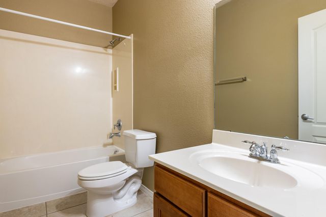 2240 Montevine Court SE, Rio Rancho, NM 87124
