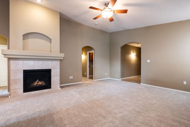 2240 Montevine Court SE, Rio Rancho, NM 87124