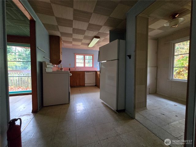 10415 Slater Avenue NE, Kirkland, WA 98033