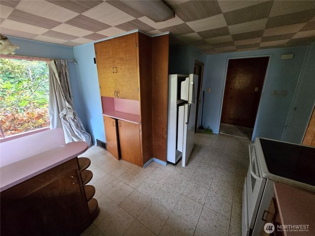 10415 Slater Avenue NE, Kirkland, WA 98033