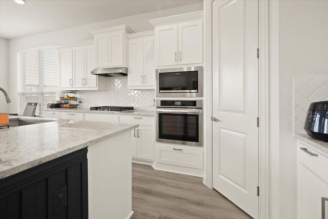 3905 Timberview Street, Midlothian, TX 76065