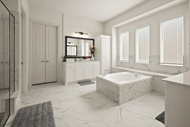 3905 Timberview Street, Midlothian, TX 76065