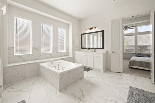 3905 Timberview Street, Midlothian, TX 76065