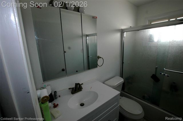 24606 Berry Avenue, Warren, MI 48089