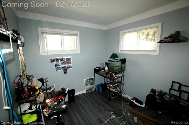 24606 Berry Avenue, Warren, MI 48089