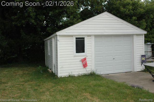 24606 Berry Avenue, Warren, MI 48089