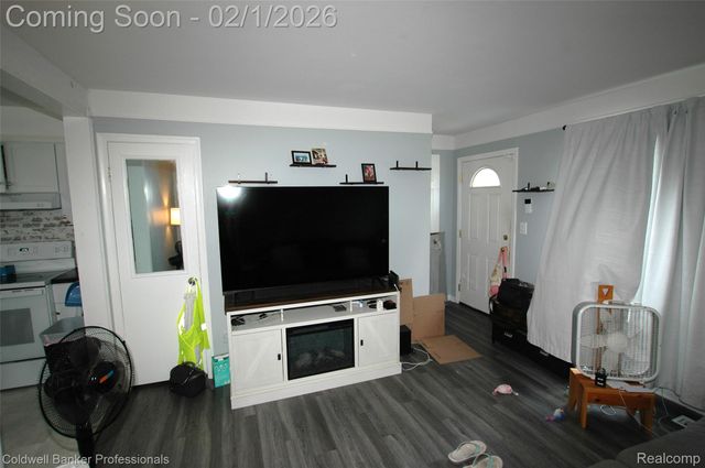 24606 Berry Avenue, Warren, MI 48089