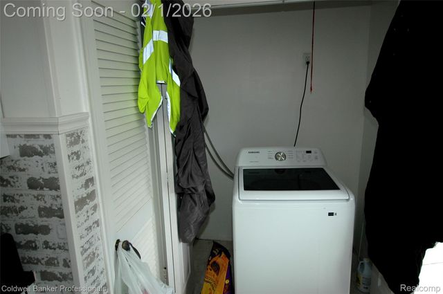 24606 Berry Avenue, Warren, MI 48089