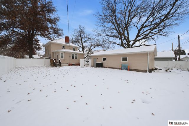 324 E 12th Street, Fremont, NE 68025