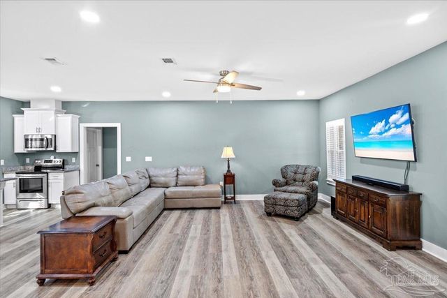 7497 Rexford St, Navarre, FL 32566