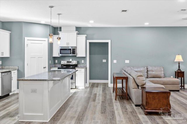 7497 Rexford St, Navarre, FL 32566