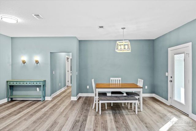 7497 Rexford St, Navarre, FL 32566