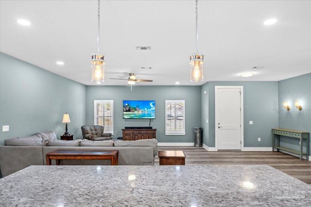 7497 Rexford St, Navarre, FL 32566