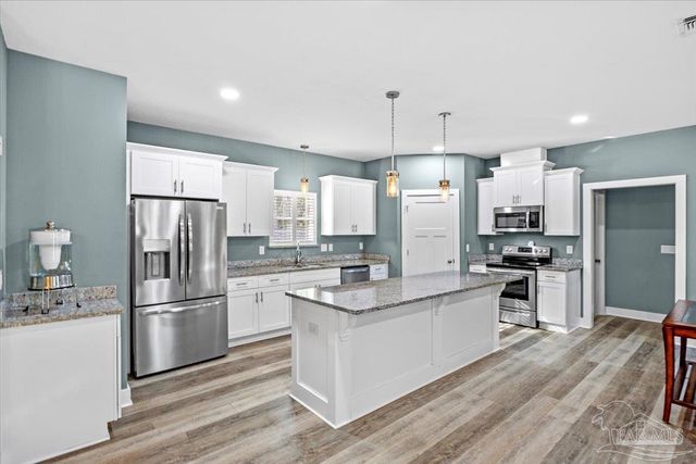 7497 Rexford St, Navarre, FL 32566