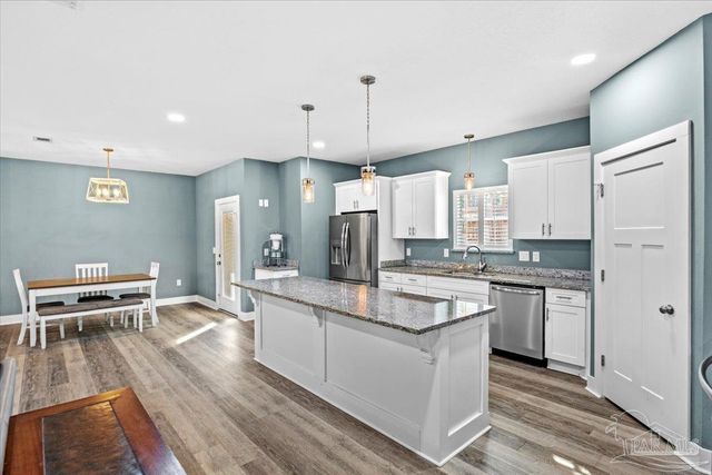 7497 Rexford St, Navarre, FL 32566