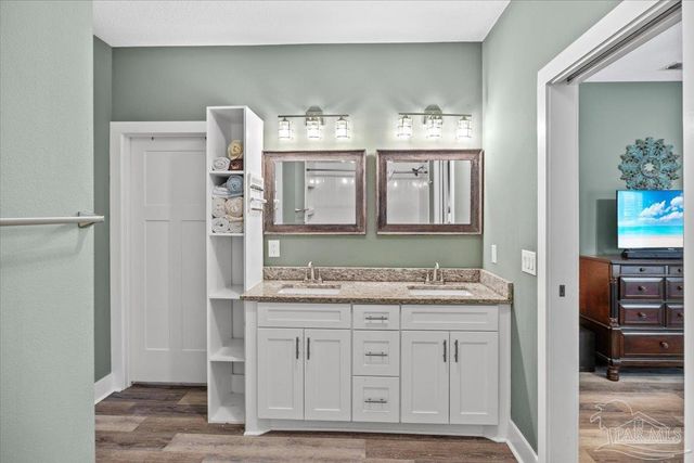 7497 Rexford St, Navarre, FL 32566