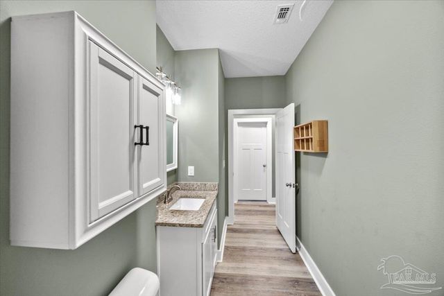 7497 Rexford St, Navarre, FL 32566