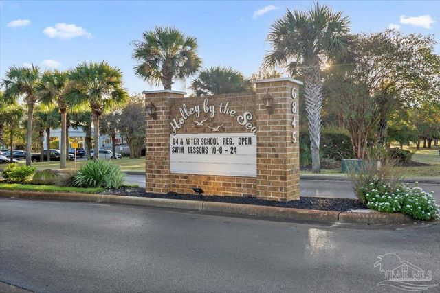 7497 Rexford St, Navarre, FL 32566