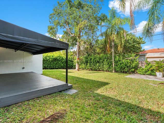 6327 SW 44th St, South Miami, FL 33155