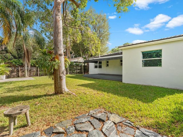 6327 SW 44th St, South Miami, FL 33155