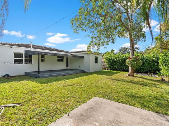 6327 SW 44th St, South Miami, FL 33155