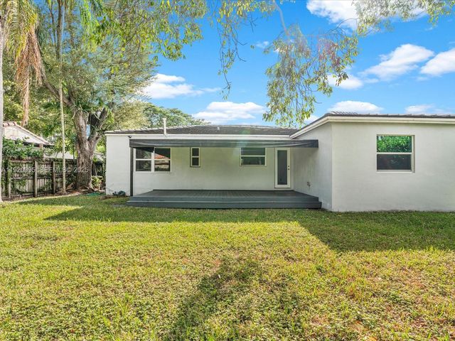 6327 SW 44th St, South Miami, FL 33155