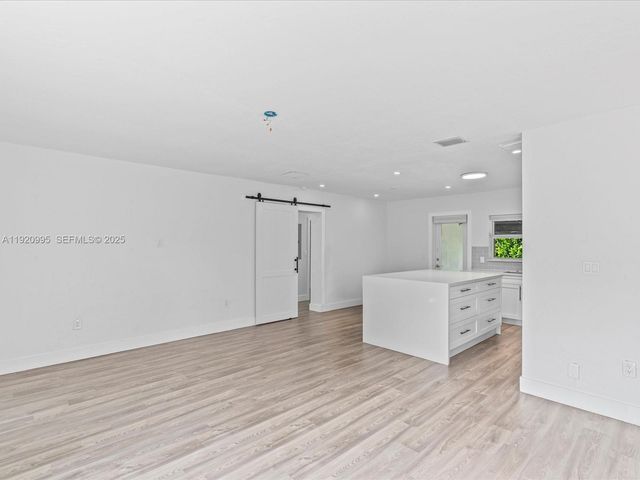 6327 SW 44th St, South Miami, FL 33155