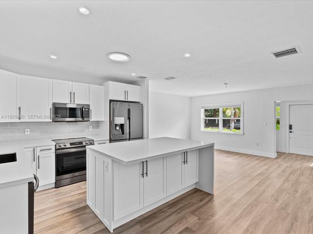 6327 SW 44th St, South Miami, FL 33155