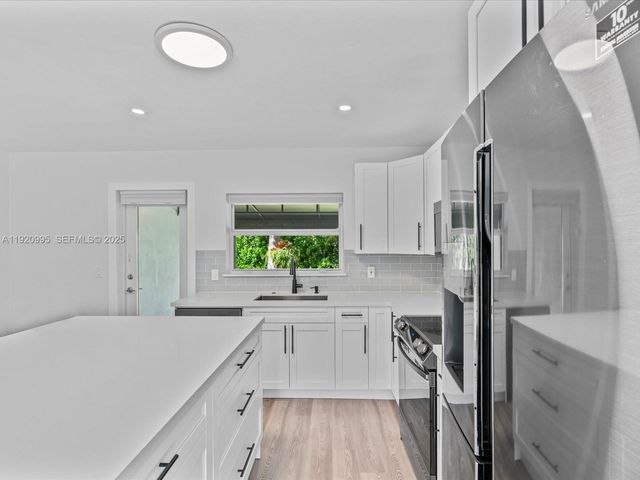 6327 SW 44th St, South Miami, FL 33155