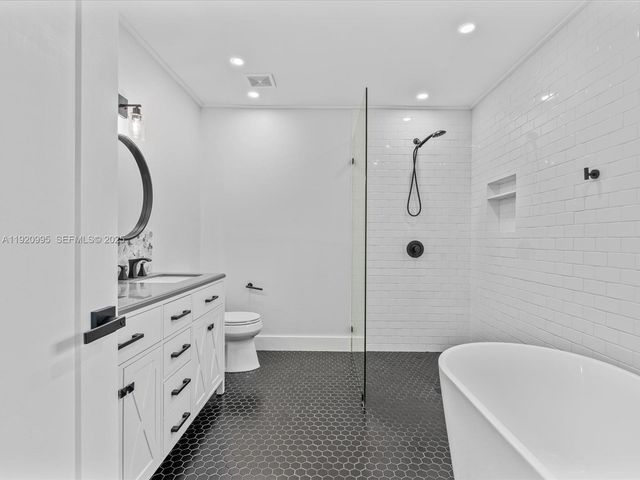 6327 SW 44th St, South Miami, FL 33155