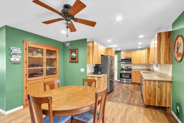 606 S JEFFERSON Street, Mahomet, IL 61853