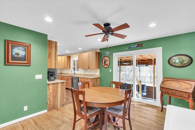 606 S JEFFERSON Street, Mahomet, IL 61853