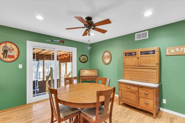 606 S JEFFERSON Street, Mahomet, IL 61853