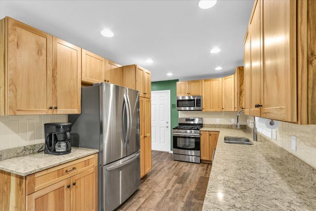 606 S JEFFERSON Street, Mahomet, IL 61853