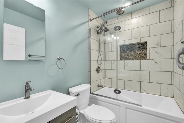 606 S JEFFERSON Street, Mahomet, IL 61853