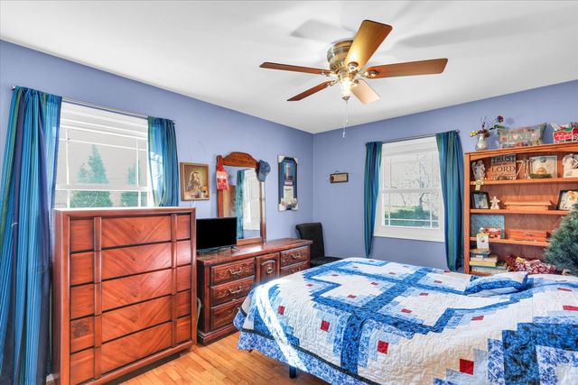 606 S JEFFERSON Street, Mahomet, IL 61853