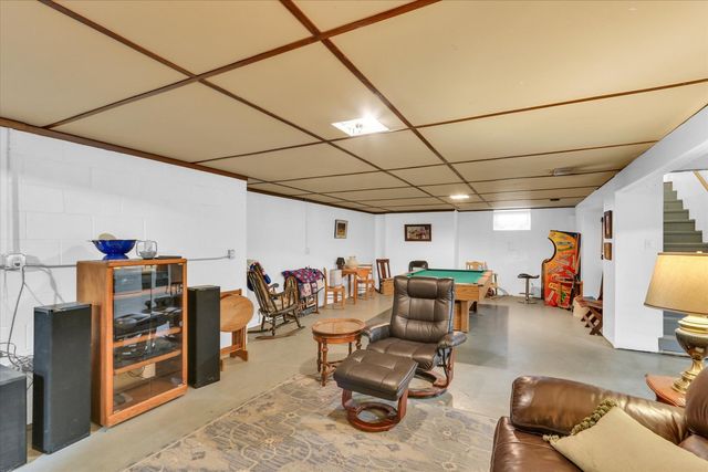 606 S JEFFERSON Street, Mahomet, IL 61853