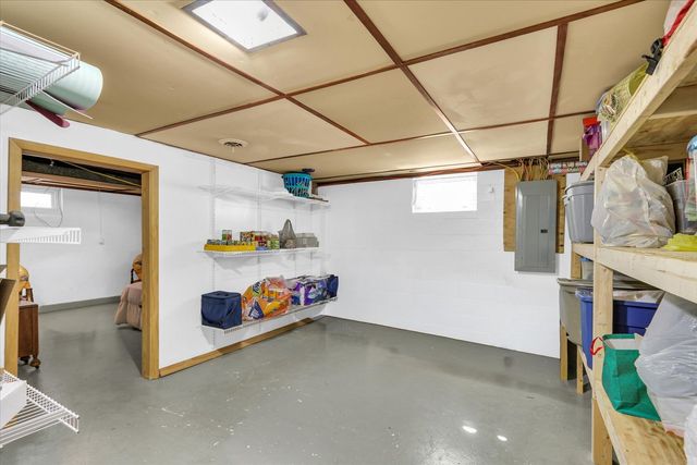 606 S JEFFERSON Street, Mahomet, IL 61853