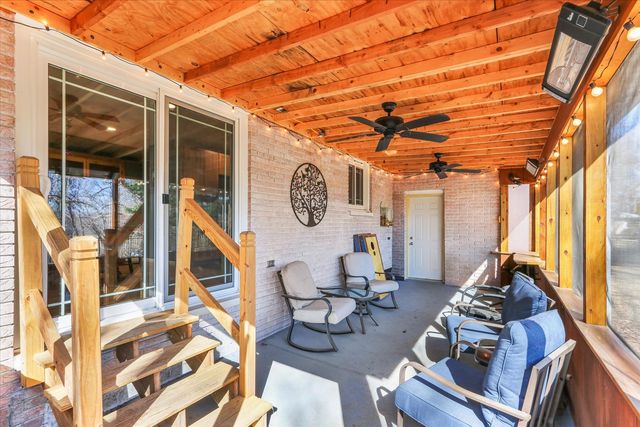 606 S JEFFERSON Street, Mahomet, IL 61853