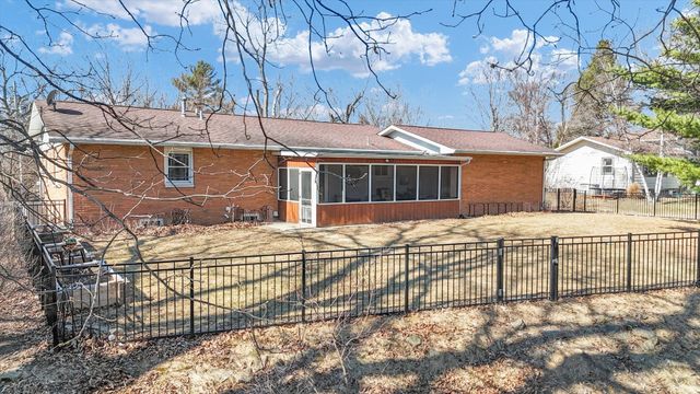 606 S JEFFERSON Street, Mahomet, IL 61853