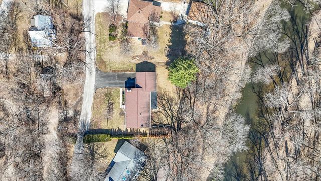 606 S JEFFERSON Street, Mahomet, IL 61853