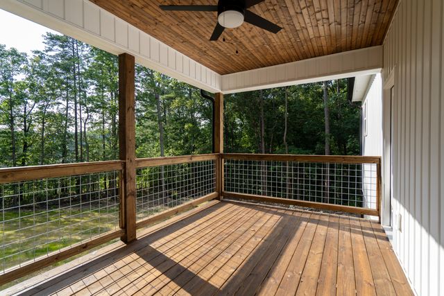 444 E Long Hollow Road, Rock Spring, GA 30739