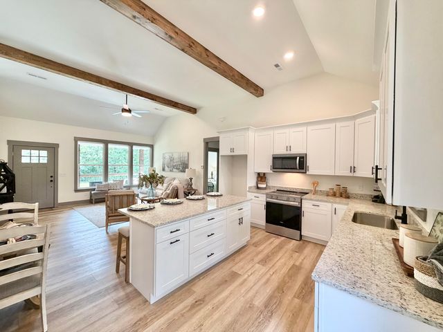 444 E Long Hollow Road, Rock Spring, GA 30739