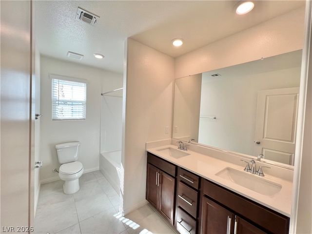 8646 Valley Village Street, Las Vegas, NV 89113