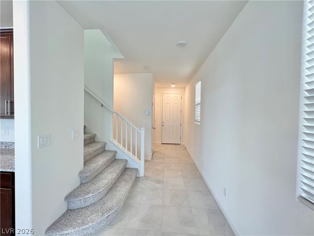 8646 Valley Village Street, Las Vegas, NV 89113