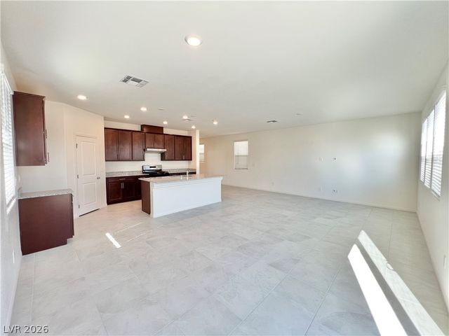 8646 Valley Village Street, Las Vegas, NV 89113