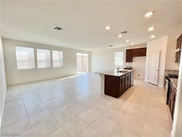 8646 Valley Village Street, Las Vegas, NV 89113