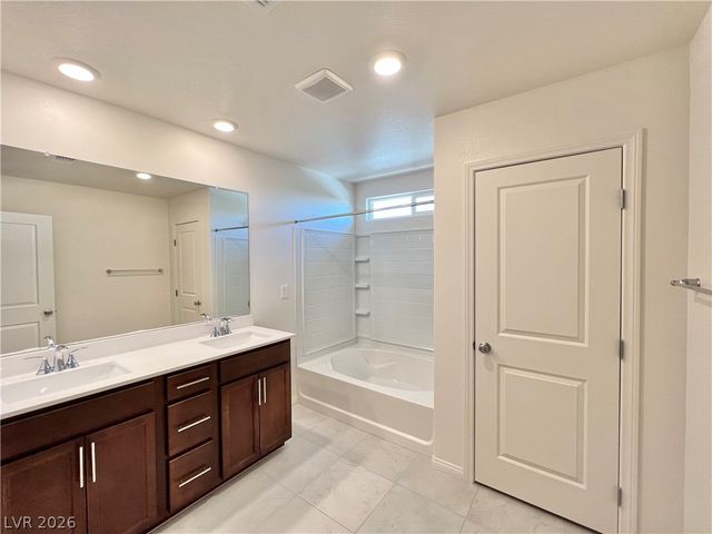 8646 Valley Village Street, Las Vegas, NV 89113